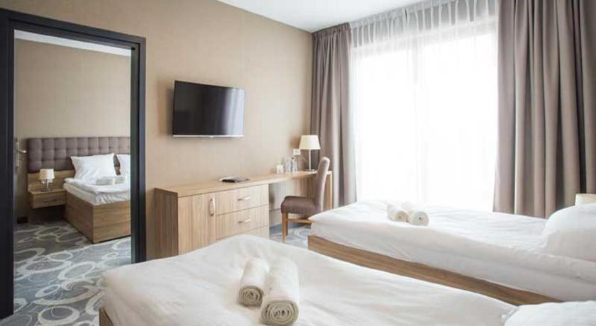 Hotel Rondo Wabrzezno Exterior photo